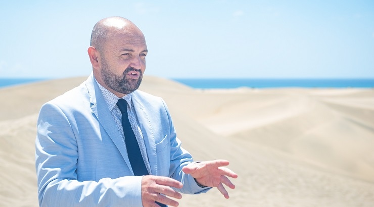 carlos alamo consejero de turismo de gran canaria