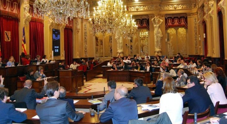 La ecotasa será aprobada hoy en el Parlamento de las Islas Baleares y se empezará a cobrar en plena temporada turística