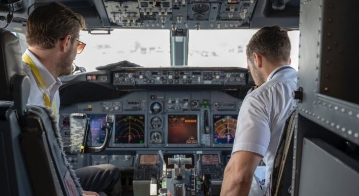 Ryanair y SEPLA firman un acuerdo "histórico" para mejorar los salarios de sus pilotos en España