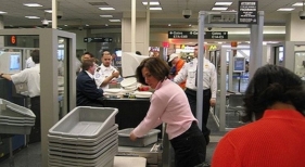 Control de seguridad en aeropuerto