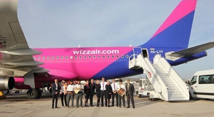 Lanzarote da la bienvenida al primer vuelo de Wizz Air que unirá todas las semanas la isla con Budapest