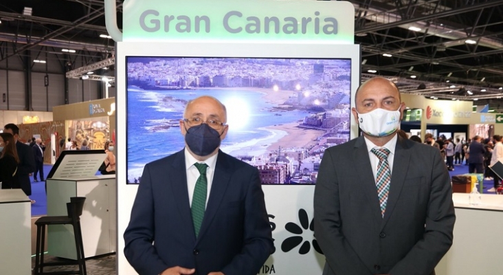 En la imagen, a la izquierda, Antonio Morales, presidente del Cabildo de Gran Canaria, y a la derecha, Carlos Álamo, consejero de Turismo