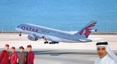 Qatar Airways vuelve a contratar personal, tanto tripulantes como equipo técnico. Licencia tripulación de Wikimedia Commons (CC BY SA 2.0)