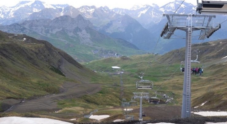 Comienzan las obras para un nuevo telesilla en la estación de Aramón Formigal (Huesca) | Foto heraldo.es