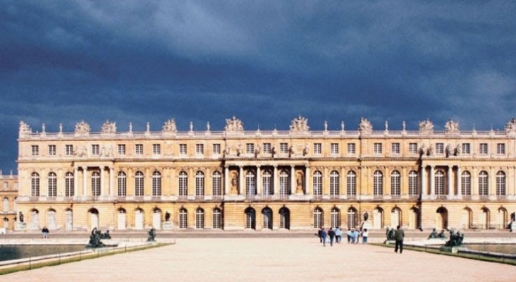 Abre el hotel en el interior del Palacio de Versalles (Francia) | dailytime-com-pk.cdn.org