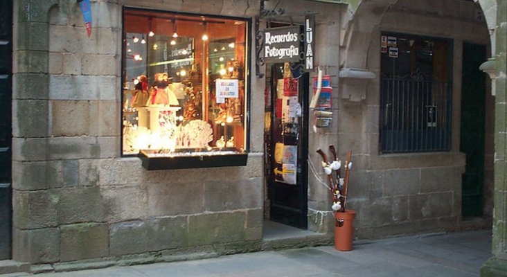 Tienda de Souvenir Santiago de Compostela | Foto: Alquiler de Coches (CC BY 2.0)