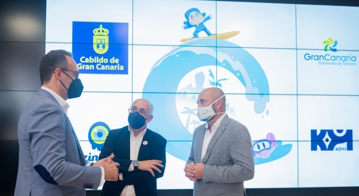 Víctor M. López, director general de Zinkia; Antonio Morales, presidente del Cabildo de Gran Canaria; y Carlos Álamo, consejero de Turismo del Cabildo de Gran Canaria