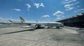 Avión de Plus Ultra en el Aeropuerto Adolfo Suárez Madrid-Barajas | Foto: Tourinews.