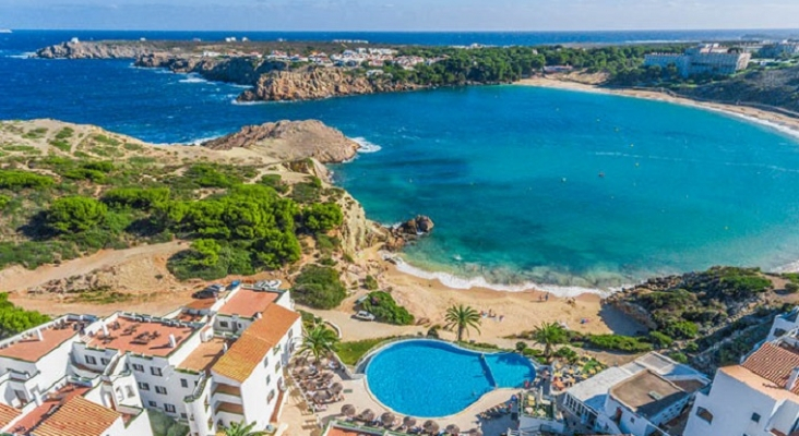 Hilton se convierte en el mayor grupo multipropiedad del mundo | En la imagen, White Sands Beach Club, Menorca