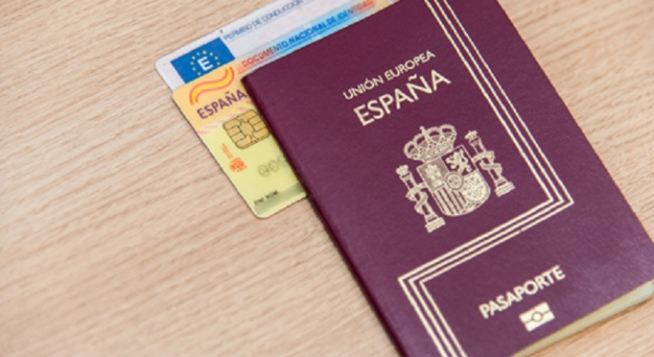 Los viajeros europeos necesitarán pasaporte para entrar en Reino Unido a partir del 1 de octubre | Foto: Ministerio de Asuntos Exteriores