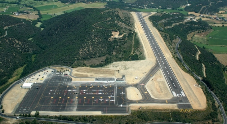 Vista aérea del Aeropuerto Andorra-La Seu d'Urgell