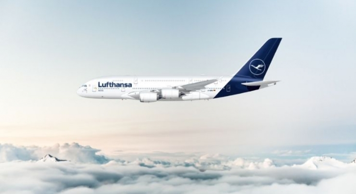 Lufthansa almacena de forma indefinida su último Airbus A380 en Teruel. Foto de un Airbus A380 vía lufthansa.com