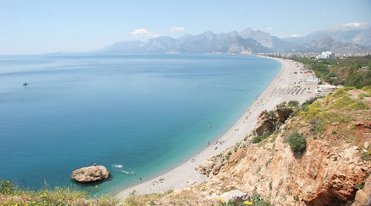 Playa en Antalya (Turquía) | Foto: Elena Pleskevich