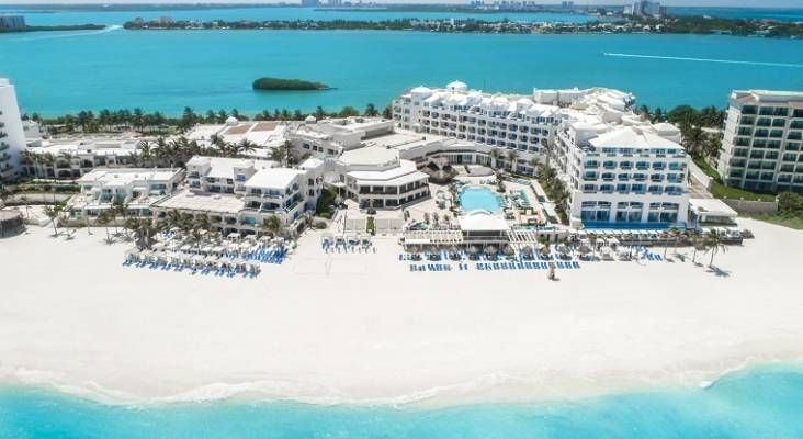 El resort Wyndham Alltra Cancun (México)