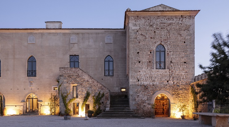 Exterior de la Bodega António Maçanita (Évora, Portugal) | Foto: Arturo Crosby