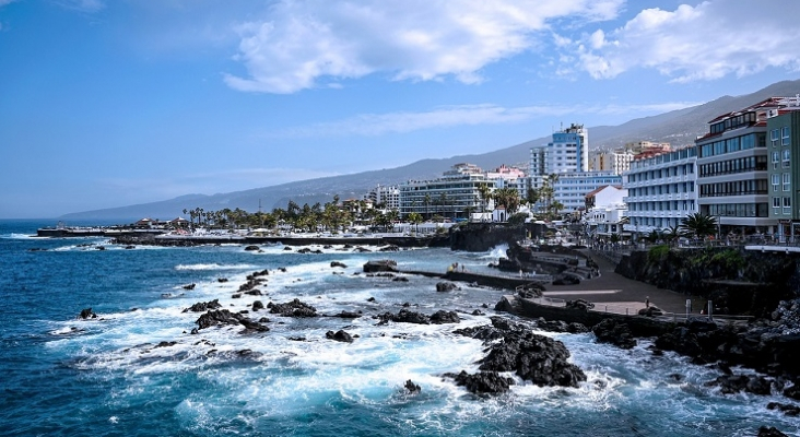 Touroperadores alemanes expresan optimismo por la temporada de invierno en las islas españolas| Foto: Puerto de la Cruz en Tenerife