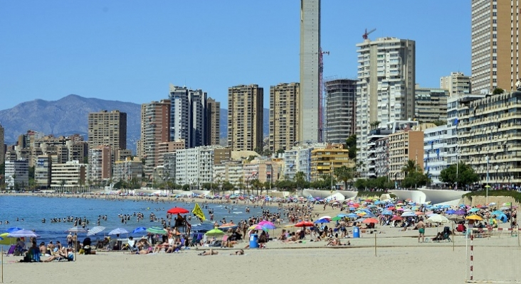 Benidorm (Alicante), en “riesgo extremo” de propagación del Covid-19 tras el puente del Pilar