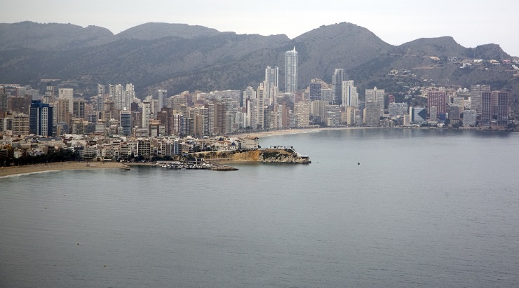 Vista de Benidorm desde el Gran Hotel Bali | Foto: Wikimedia Commons (CC BY-SA 3.0)