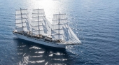 Recalan en Canarias los dos cruceros a vela más grandes del mundo
