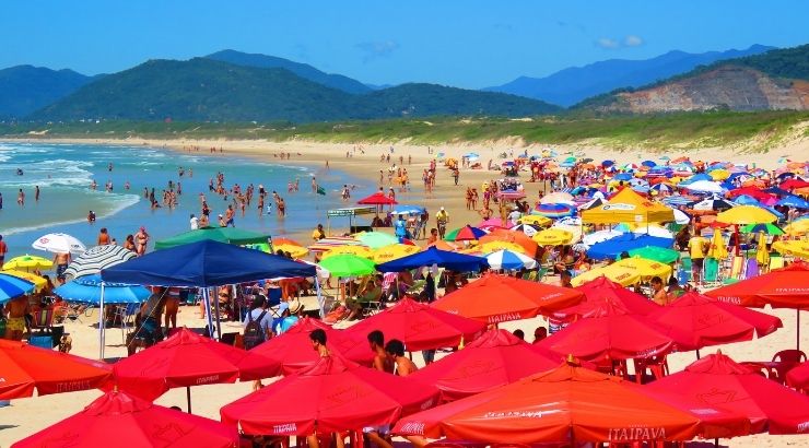 Playa sufre de masificación turística