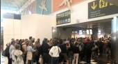 Colas de pasajeros en el Aeropuerto de Gran Canaria |Foto cedida a Tourinews