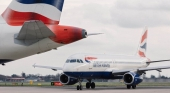El caos aeroportuario no cesa en Reino Unido: amenaza de huelga en British Airways