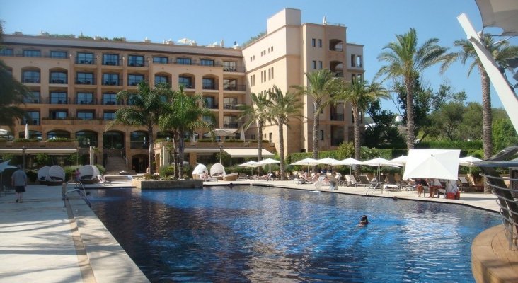 La subida de los precios y la oferta ilegal hacen caer un 2% la ocupación hotelera en Baleares