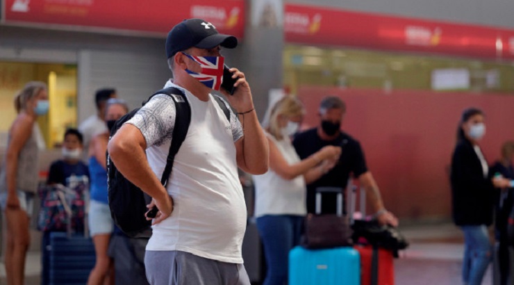 Turista británico en un aeropuerto | Foto: Archivo