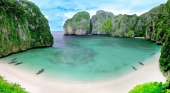 Vista de la paradisíaca playa Maya Bay (Ko Phi Phi Lee, Tailandia) | Foto: Archivo