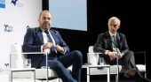 Gabriel Escarrer y Gabriele Burgio, CEO de ALPITUR, en el Foro de Liderazgo Turístico de Exceltur | Foto vía Twitter (@MeliaHotelsInt) 