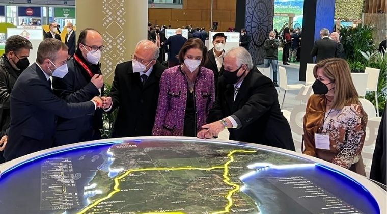 México presume del Tren Maya en FITUR 2022 ante la ministra de Turismo española | Foto: Tourinews