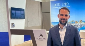 José Alba, consejero comercial de Lopesan Hotel Group y LS Invest, en FITUR | Foto: Tourinews