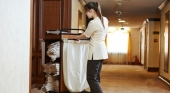 Imagen de una 'kelly' trabajando en un hotel | Foto: Archivo