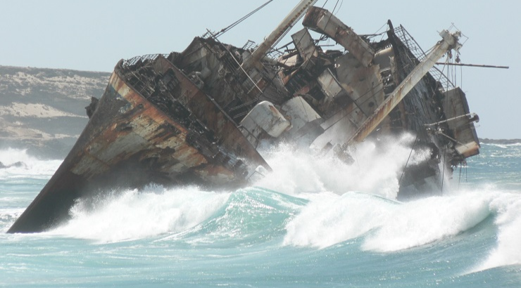 Restos del American Star frente a las costas de Fuerteventura en 2006. Foto: Ian Pullen