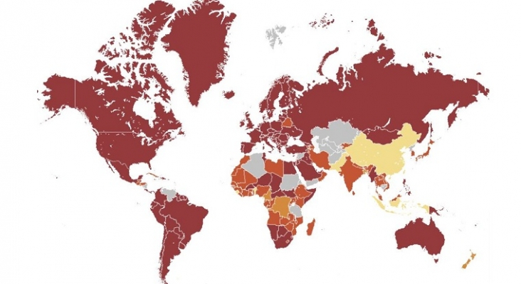 Mapa de los CDC de Estados Unidos con los diferentes niveles de alerta por destino