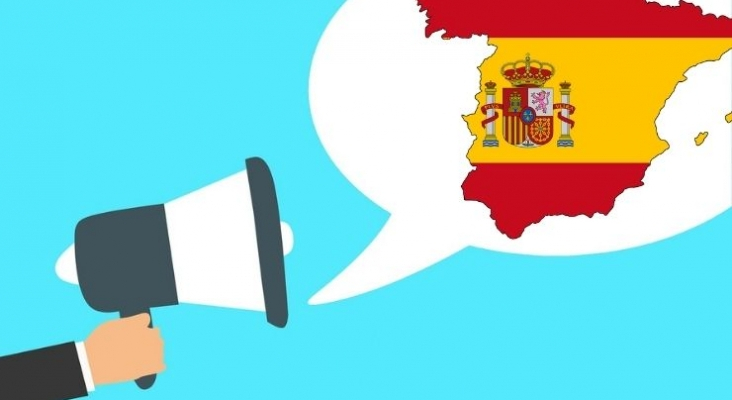 El gobierno cede ante el clamor de las patronales españolas y permitirá la entrada de menores británicos