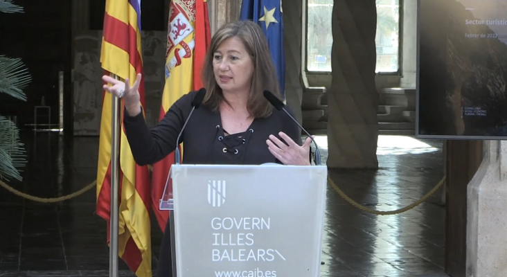 Francina Armengol, presidenta del Govern de Baleares, durante la presentación de la nueva Ley de Turismo