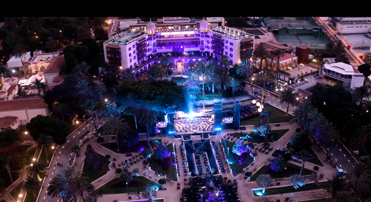 Vista aérea del Hotel Santa Catalina durante el concierto