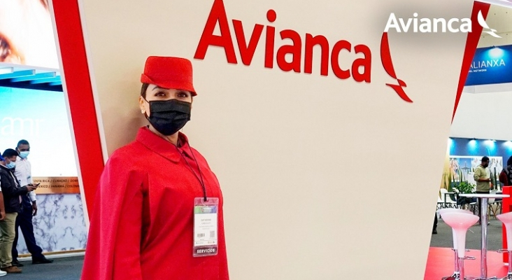 Una trabajadora de Avianca durante la feria Vitrina Turística Anato 2022 | Foto: Avianca