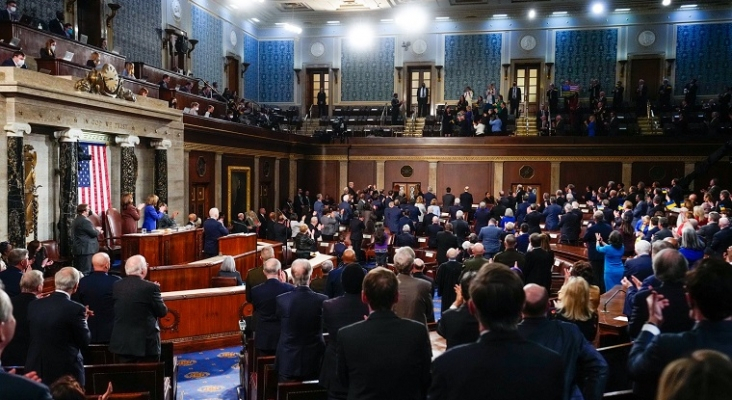 Durante el discurso del estado de la Unión de Estados Unidos se rindió homenaje al pueblo ucraniano | Foto: President Biden vía Twitter