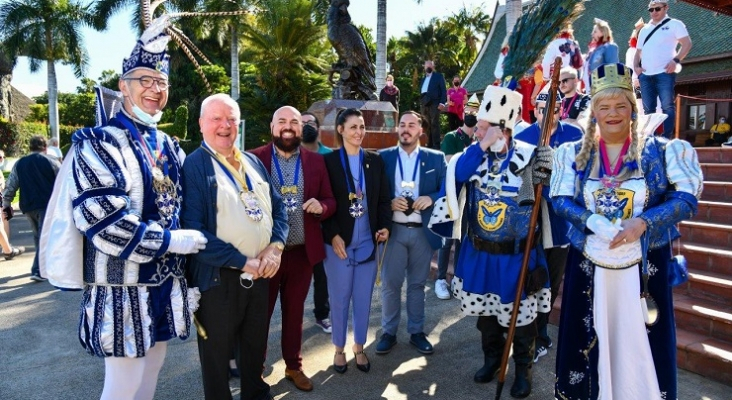 Loro Parque recibe la visita de la delegación del carnaval de Düsseldorf (02)