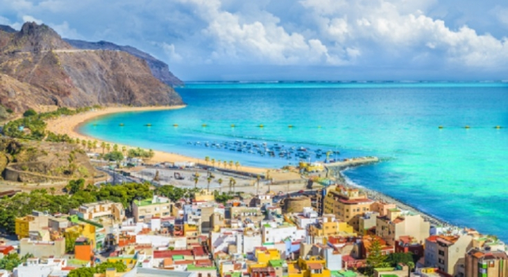 Vista de la playa de las Teresitas (Tenerife) | Foto: Travel Weekly