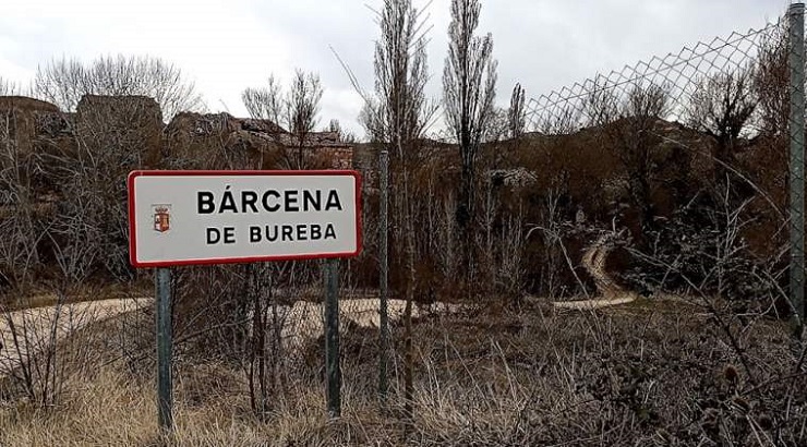 Cartel de Bárcenas de Bureba | Foto: vía Idealista