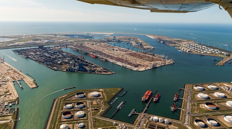 Vista aérea del puerto de Róterdam (Países Bajos) | Foto: vía Holland.com