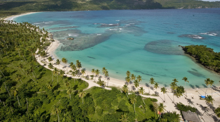 Bahía de Samaná Foto GoDominicanRepublic Bahía de Samaná Foto GoDominicanRepublic