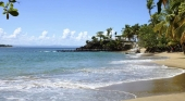 Playa con acceso desde el Bahia Principe Luxury Samana