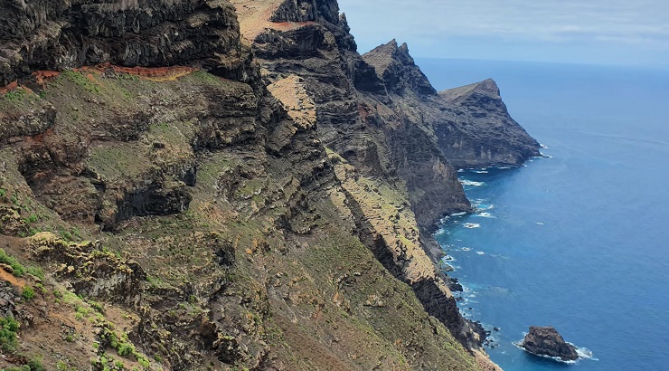 Vista de los riscos desde el Mirador del Balcón, camino hacia La Aldea de San Nicolás (Gran Canaria)