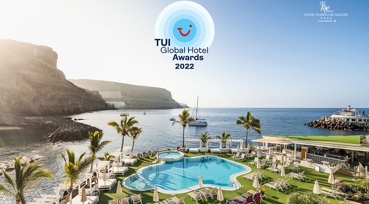 Vista de la piscina del Hotel Puerto de Mogán THe Senses Collection y la costa de Gran Canaria | Foto: Hoteles THe