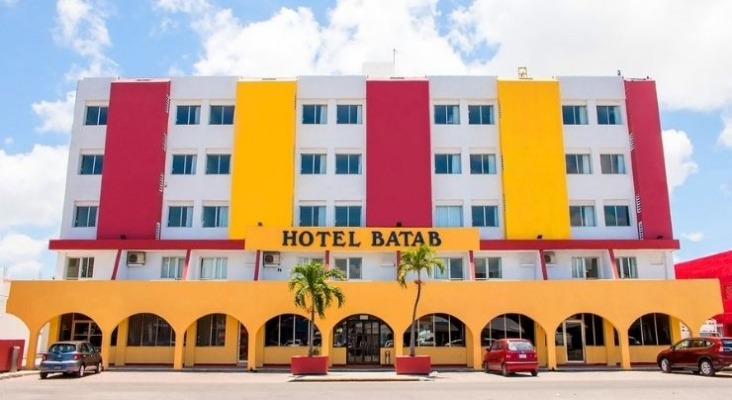 Hotel Batab en el centro de Cancún | Foto: Hotel Batab