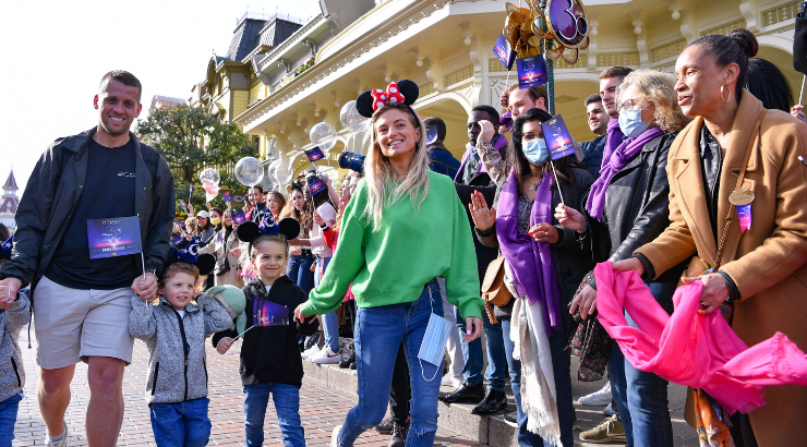 Clientes felices en el 30 aniversario de Disney | Foto: Disney